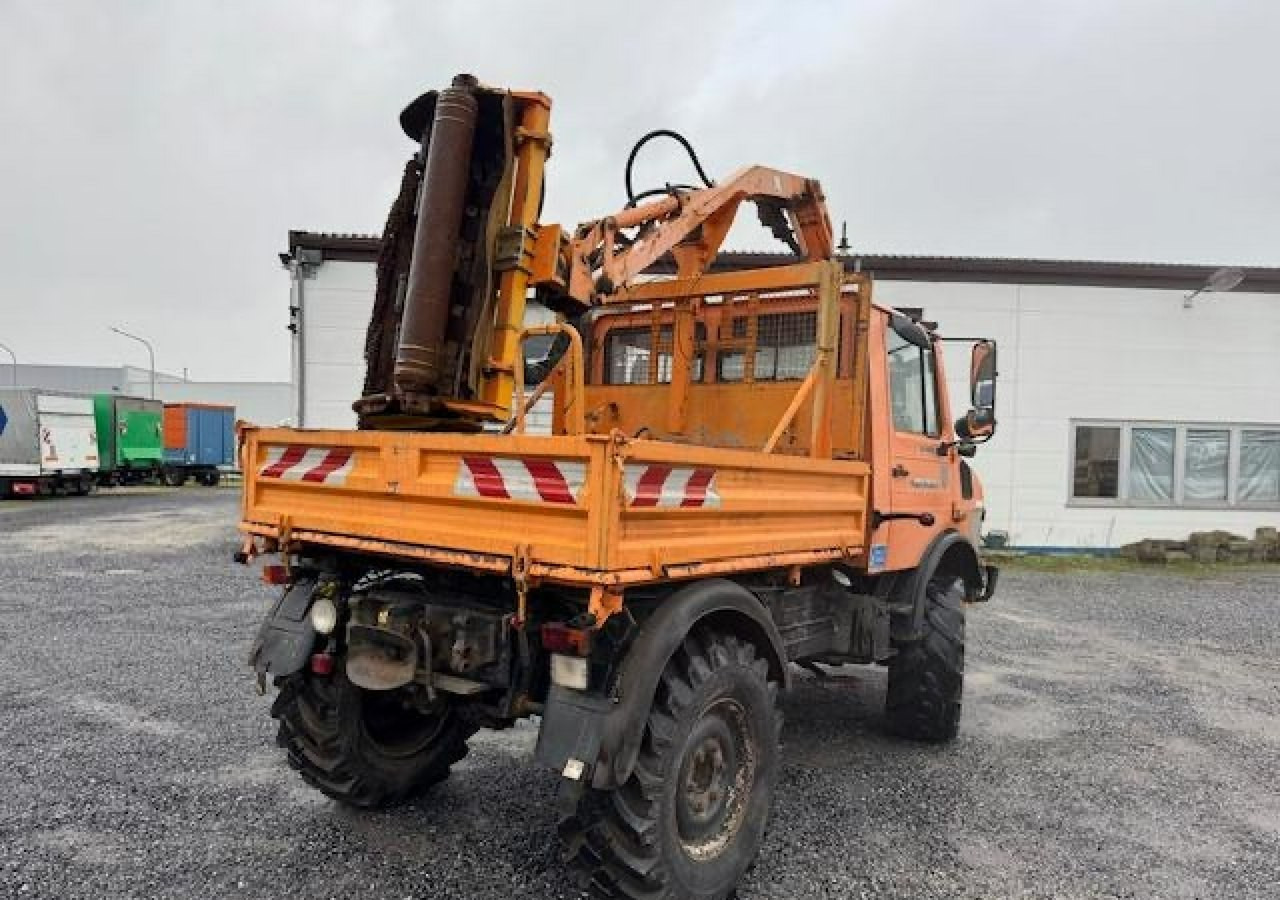 Inna Inny Unimog 4X4 Kosiarka bijakowa teleskopowa posypywarka pług odśnieżark - Pritsche LKW, Kommunal-/ Sonderfahrzeug: das Bild 2 Inna Inny Unimog 4X4 Kosiarka bijakowa teleskopowa posypywarka pług odśnieżark - Pritsche LKW, Kommunal-/ Sonderfahrzeug: das Bild 2