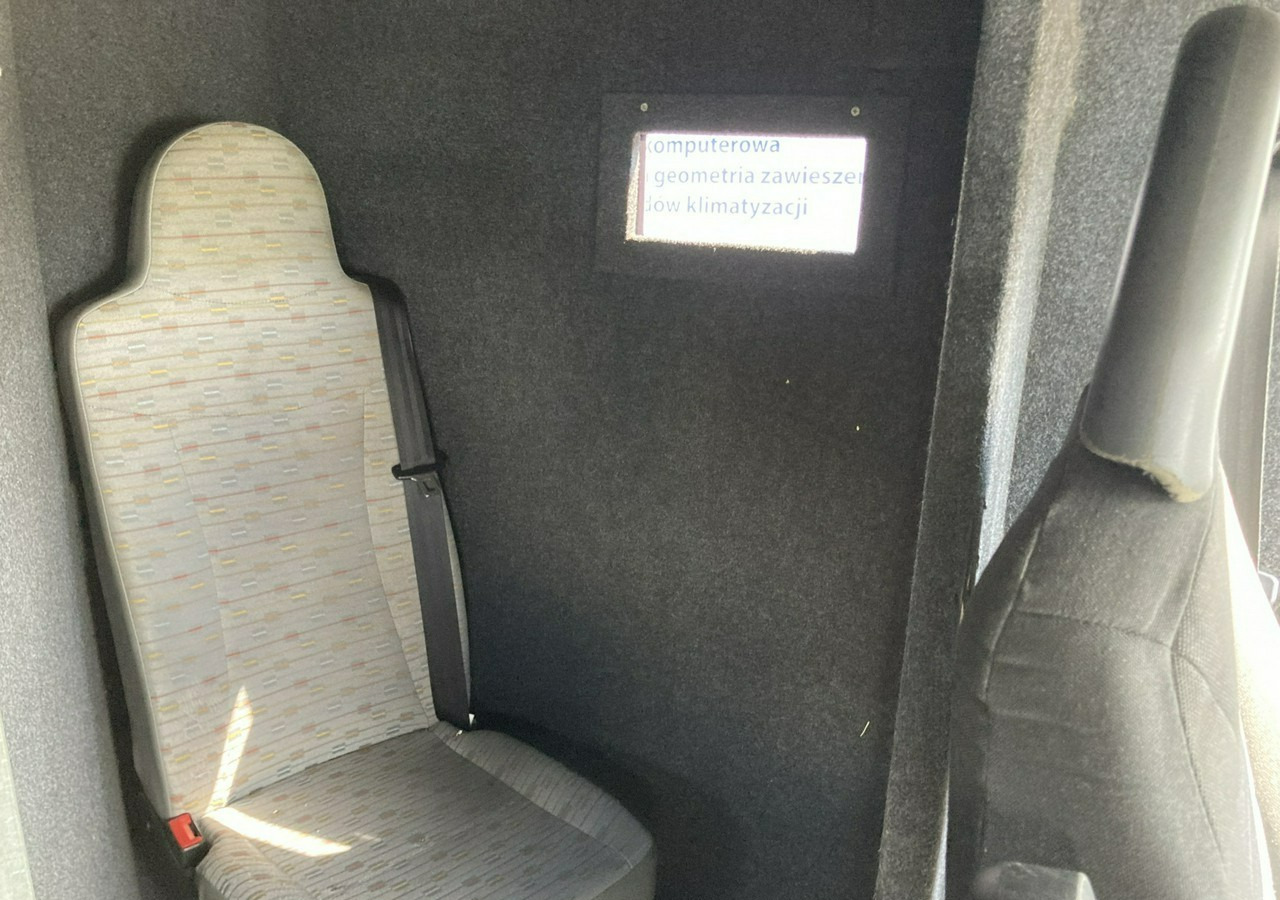 Iveco Daily Iveco 35-130 Bankowóz Kuloodporny Opancerzony Pancerny 2015 - Koffer Transporter: das Bild 5 Iveco Daily Iveco 35-130 Bankowóz Kuloodporny Opancerzony Pancerny 2015 - Koffer Transporter: das Bild 5