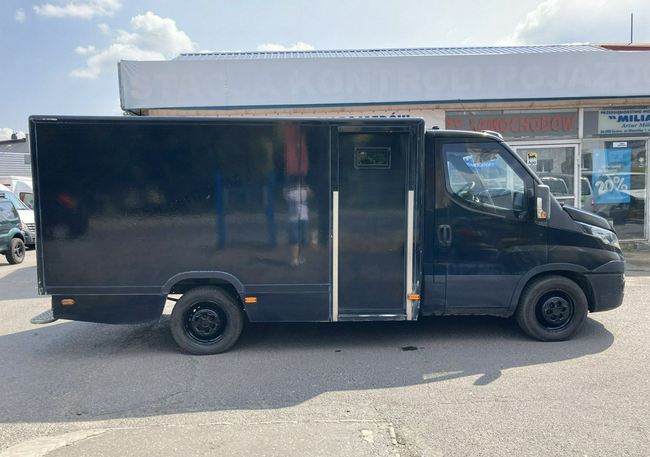 Iveco Daily Iveco 35-130 Bankowóz Kuloodporny Opanceżony pancerny 2015 - Geldtransporter: das Bild 2 Iveco Daily Iveco 35-130 Bankowóz Kuloodporny Opanceżony pancerny 2015 - Geldtransporter: das Bild 2