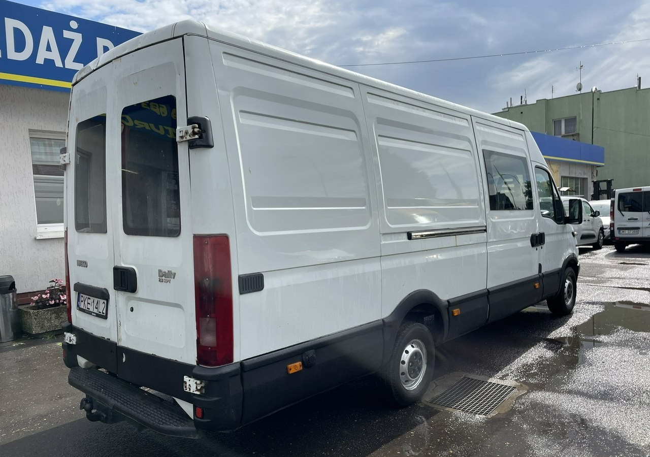 Iveco Iveco Daily 35S14 Maxi Brygadówka dokka doka 7-osobowy - Transporter mit Doppelkabine: das Bild 5 Iveco Iveco Daily 35S14 Maxi Brygadówka dokka doka 7-osobowy - Transporter mit Doppelkabine: das Bild 5