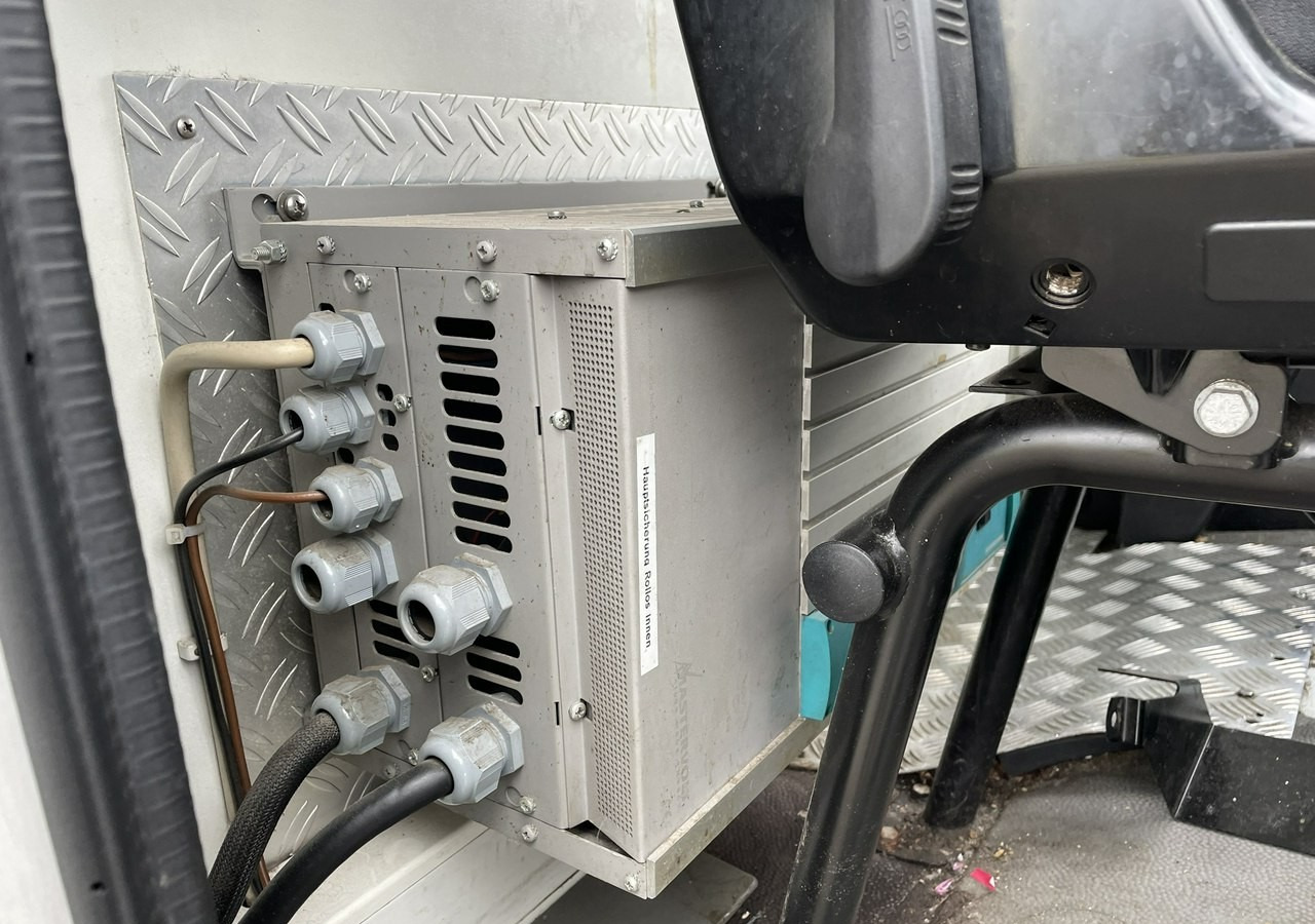 Verkaufsfahrzeug Mercedes-Benz Inny Mercedes-Benz Autosklep Gastronomiczny Warzywniak food truck foodtruck sklep 2008: das Bild 15 Verkaufsfahrzeug Mercedes-Benz Inny Mercedes-Benz Autosklep Gastronomiczny Warzywniak food truck foodtruck sklep 2008: das Bild 15