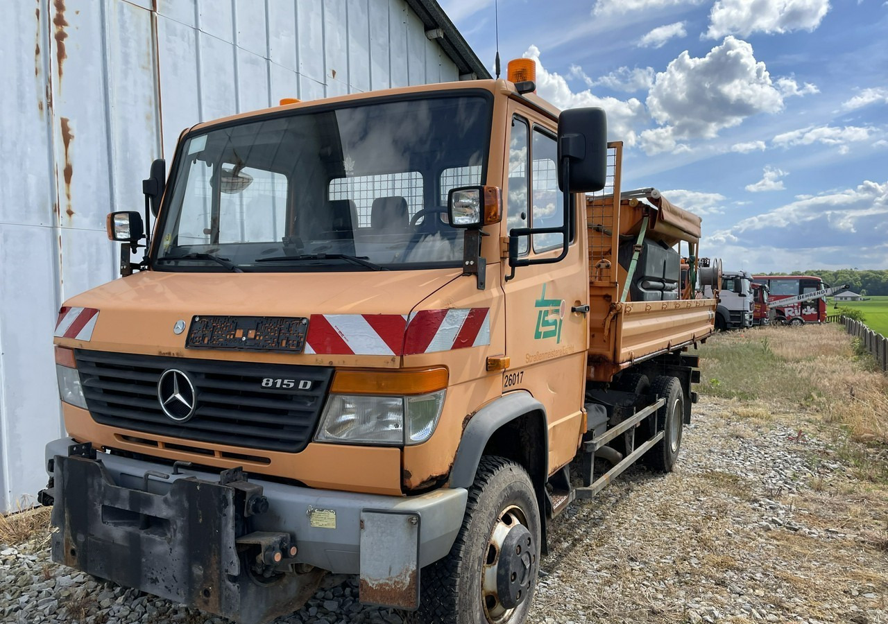 Mercedes-Benz Inny Mercedes-Benz Mercedes Vario 815 Wywrotka 4X4 2004 - Schneeräumfahrzeug: das Bild 3 Mercedes-Benz Inny Mercedes-Benz Mercedes Vario 815 Wywrotka 4X4 2004 - Schneeräumfahrzeug: das Bild 3