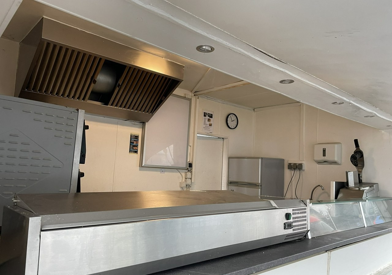 Mercedes-Benz Sprinter Autosklep Sklep Gastronomiczny Food Truck Foodtruck pizza wyposażona - Verkaufsanhänger: das Bild 3 Mercedes-Benz Sprinter Autosklep Sklep Gastronomiczny Food Truck Foodtruck pizza wyposażona - Verkaufsanhänger: das Bild 3