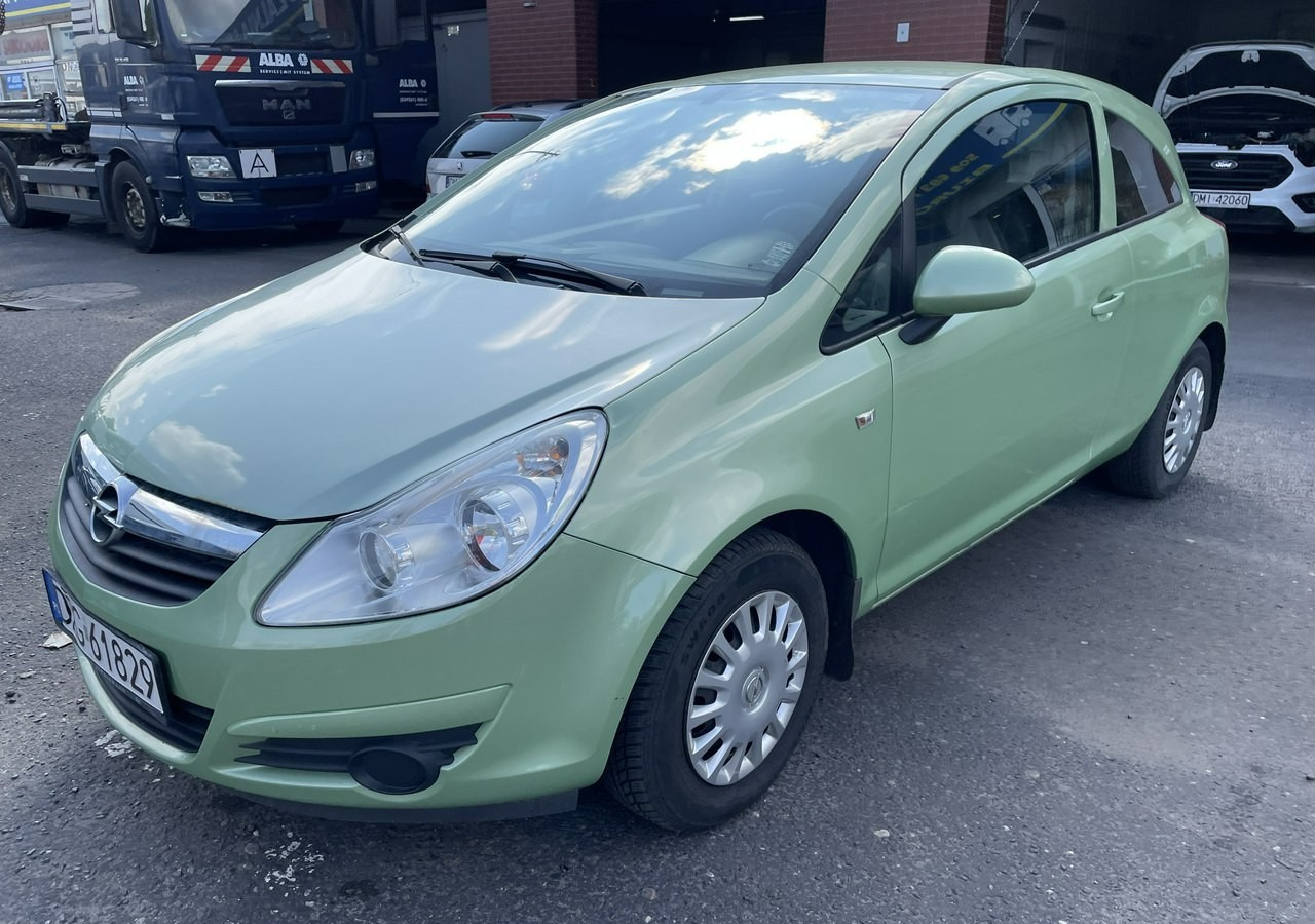 Opel Corsa D Opel Corsa 1,2-16V Klima Salon PL Bagażnik na Rowery Model 2010 - Schrägheck: das Bild 1 Opel Corsa D Opel Corsa 1,2-16V Klima Salon PL Bagażnik na Rowery Model 2010 - Schrägheck: das Bild 1