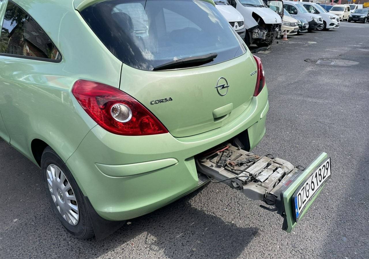 Opel Corsa D Opel Corsa 1,2-16V Klima Salon PL Bagażnik na Rowery Model 2010 - Schrägheck: das Bild 2 Opel Corsa D Opel Corsa 1,2-16V Klima Salon PL Bagażnik na Rowery Model 2010 - Schrägheck: das Bild 2