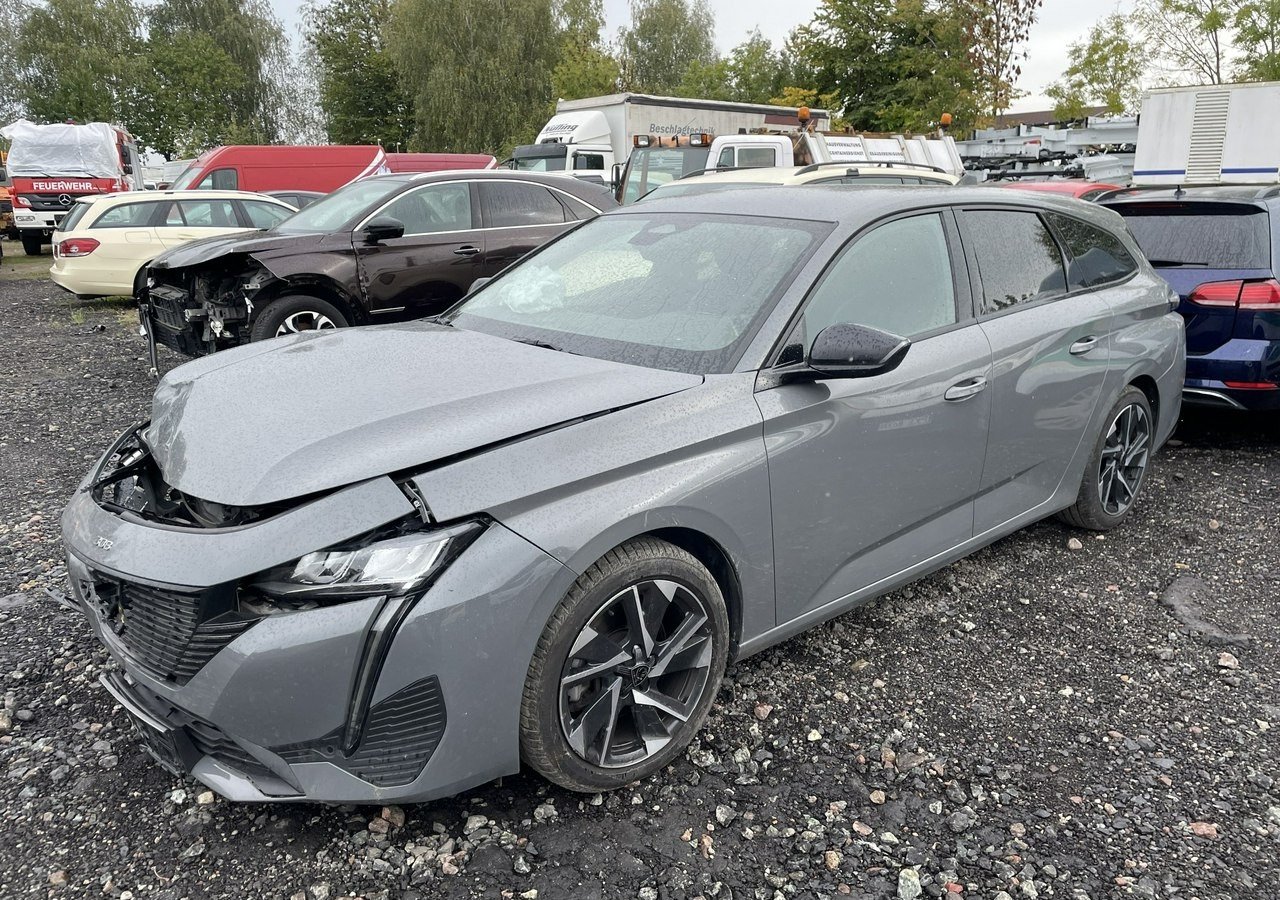 Peugeot 308 P5 Peugeot 308 1.5-131KM BlueHDi Allure Pack S&S EAT8 Salon PL 2024 - Kombi: das Bild 5 Peugeot 308 P5 Peugeot 308 1.5-131KM BlueHDi Allure Pack S&S EAT8 Salon PL 2024 - Kombi: das Bild 5