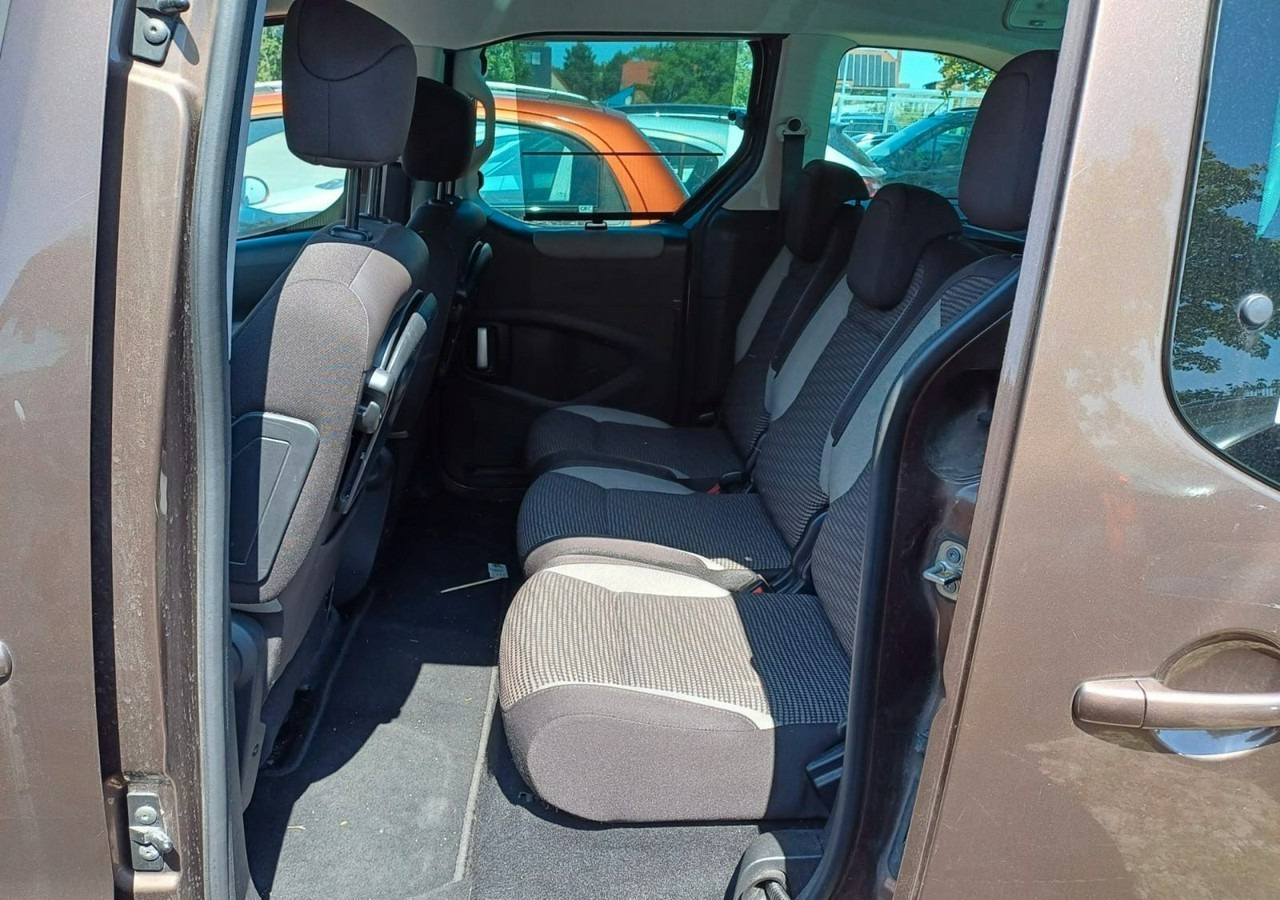 Peugeot Partner II Peugeot Partner Tepee 100 Family Model 2013 - PKW: das Bild 5 Peugeot Partner II Peugeot Partner Tepee 100 Family Model 2013 - PKW: das Bild 5