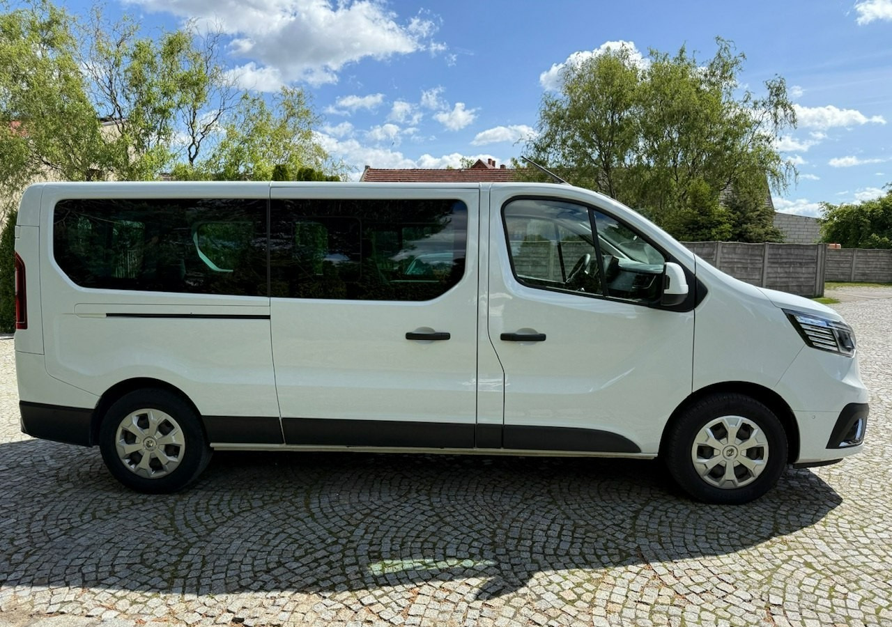 Renault Trafic III 2.0dci 110KM L2H1 LONG 9-osobowy 2xKlima Navi Kamera 2022 - PKW: das Bild 4 Renault Trafic III 2.0dci 110KM L2H1 LONG 9-osobowy 2xKlima Navi Kamera 2022 - PKW: das Bild 4