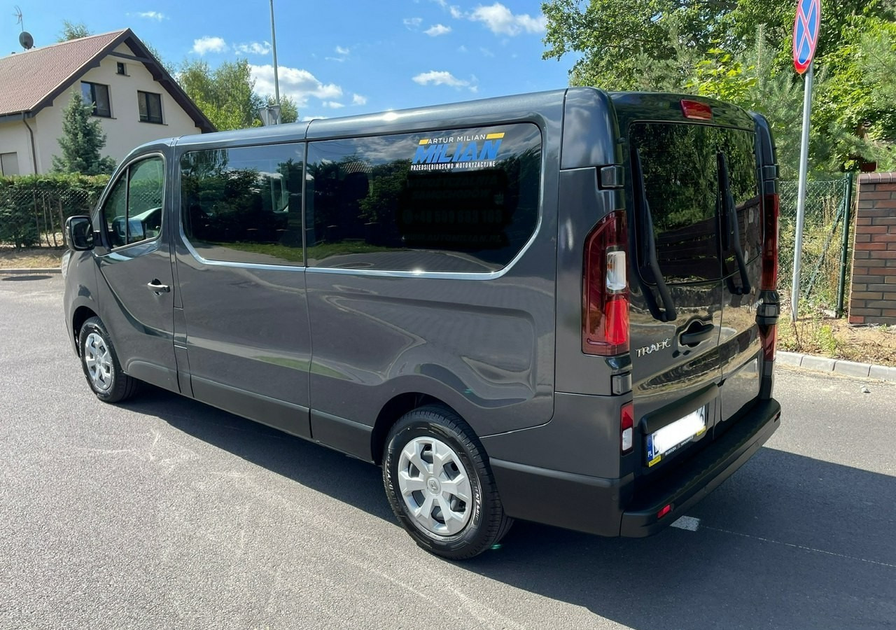 Renault Trafic III 2.0dci 150KM 9-osobowy do przewozu niepełnosprawnych RAMPA 2022 PFRO - PKW: das Bild 4 Renault Trafic III 2.0dci 150KM 9-osobowy do przewozu niepełnosprawnych RAMPA 2022 PFRO - PKW: das Bild 4