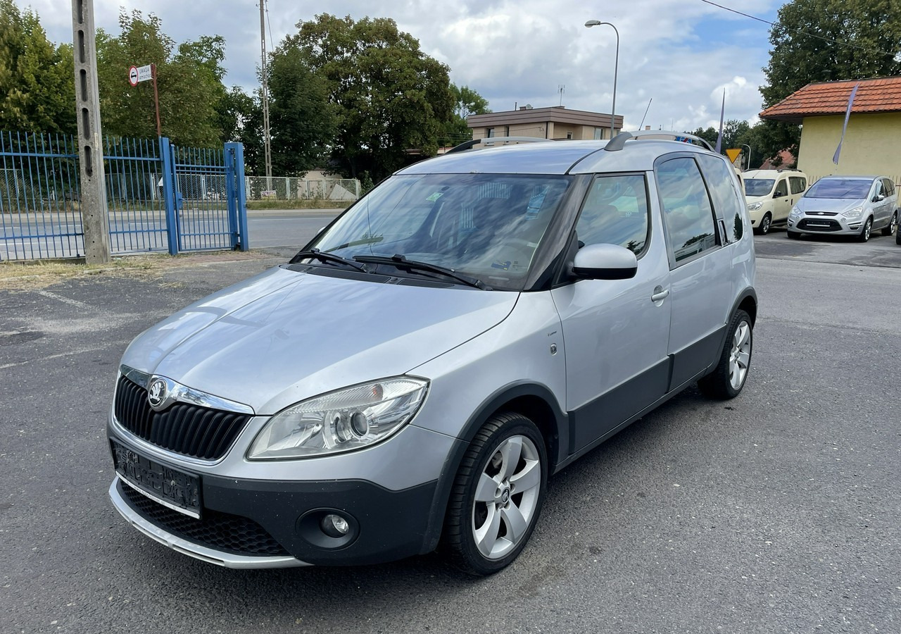 Skoda Roomster I Roomster Scout 1.6-16V Klima 2012 - PKW: das Bild 1 Skoda Roomster I Roomster Scout 1.6-16V Klima 2012 - PKW: das Bild 1