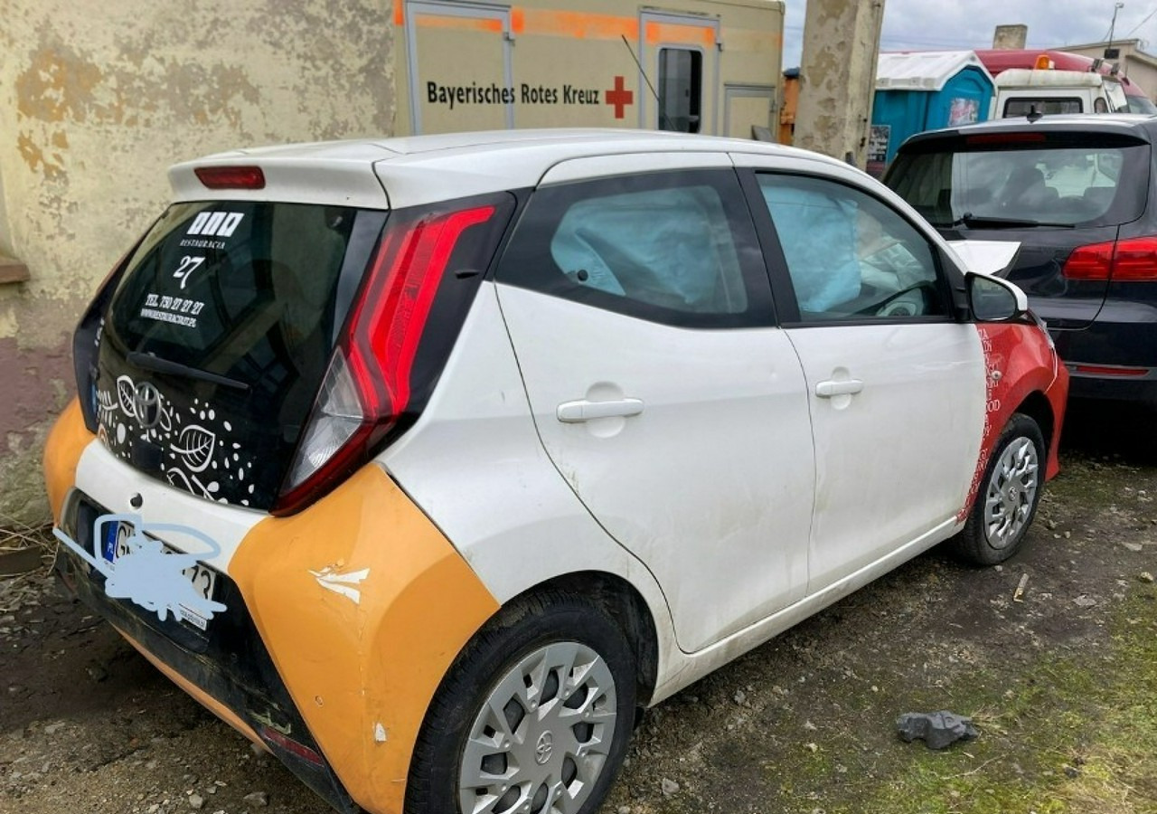 Toyota Aygo II Aygo 1.0-16V Klima Salon PL 2021 Bezyna + LPG - Schrägheck: das Bild 2 Toyota Aygo II Aygo 1.0-16V Klima Salon PL 2021 Bezyna + LPG - Schrägheck: das Bild 2