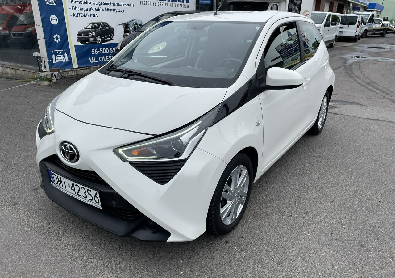 Toyota Aygo II Toyota Aygo 1.0 VVT-i JBL Edition bezyna+LPG Salon PL 2020 - Schrägheck: das Bild 1 Toyota Aygo II Toyota Aygo 1.0 VVT-i JBL Edition bezyna+LPG Salon PL 2020 - Schrägheck: das Bild 1