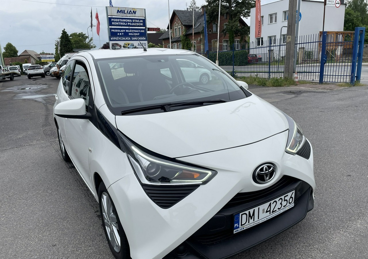 Toyota Aygo II Toyota Aygo 1.0 VVT-i JBL Edition bezyna+LPG Salon PL 2020 - Schrägheck: das Bild 4 Toyota Aygo II Toyota Aygo 1.0 VVT-i JBL Edition bezyna+LPG Salon PL 2020 - Schrägheck: das Bild 4