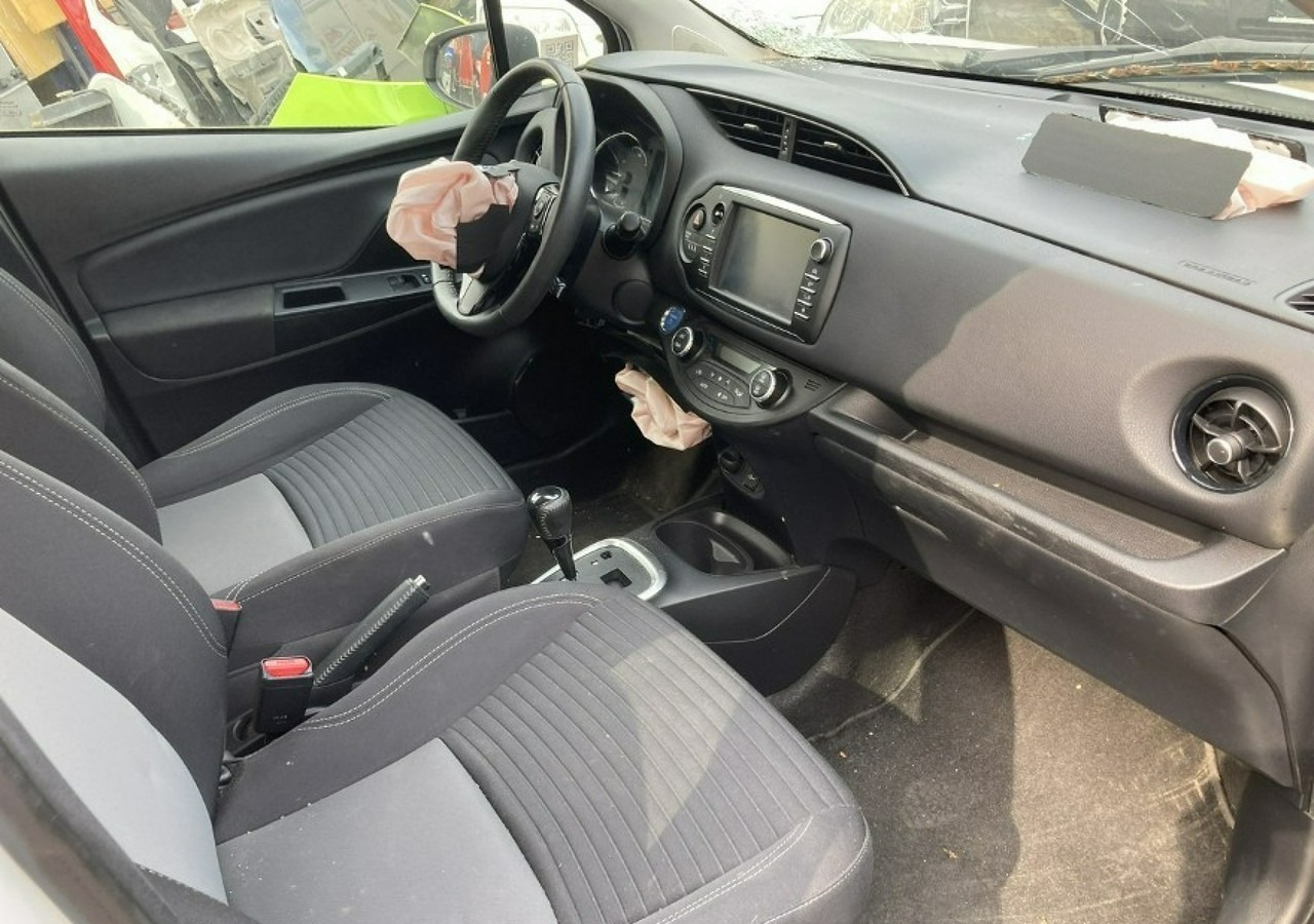 Toyota Yaris III Toyota Yaris Hybrid 1.5 VVT-i Y20 Model 2019 Salon PL - Schrägheck: das Bild 5 Toyota Yaris III Toyota Yaris Hybrid 1.5 VVT-i Y20 Model 2019 Salon PL - Schrägheck: das Bild 5