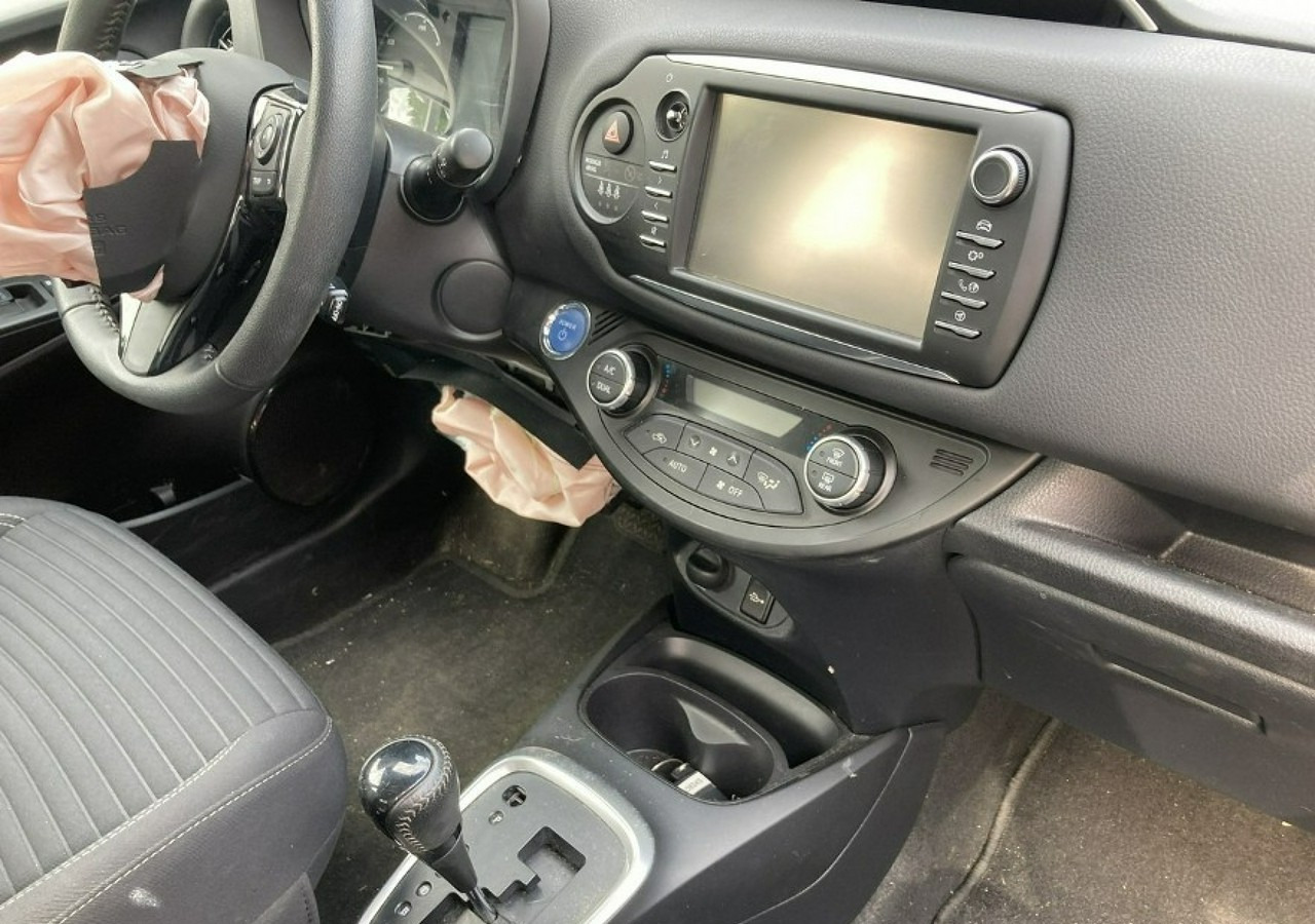 Toyota Yaris III Toyota Yaris Hybrid 1.5 VVT-i Y20 Model 2019 Salon PL - PKW: das Bild 3 Toyota Yaris III Toyota Yaris Hybrid 1.5 VVT-i Y20 Model 2019 Salon PL - PKW: das Bild 3