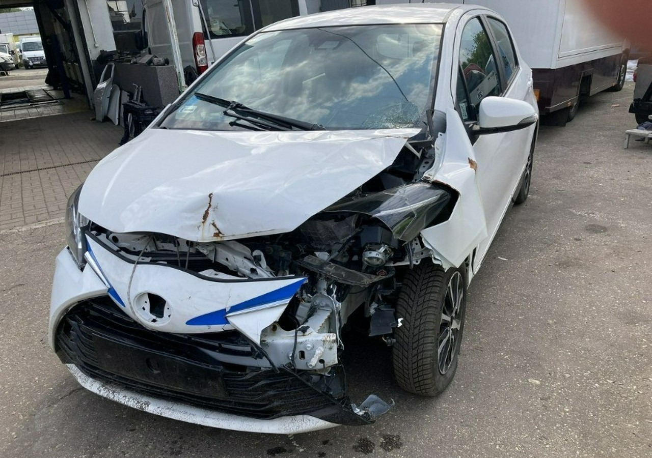 Toyota Yaris III Toyota Yaris Hybrid 1.5 VVT-i Y20 Model 2019 Salon PL - PKW: das Bild 2 Toyota Yaris III Toyota Yaris Hybrid 1.5 VVT-i Y20 Model 2019 Salon PL - PKW: das Bild 2
