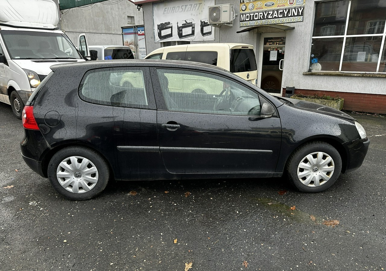 Volkswagen Golf V Golf V 1,4-80KM Klima 2007 - Schrägheck: das Bild 4 Volkswagen Golf V Golf V 1,4-80KM Klima 2007 - Schrägheck: das Bild 4