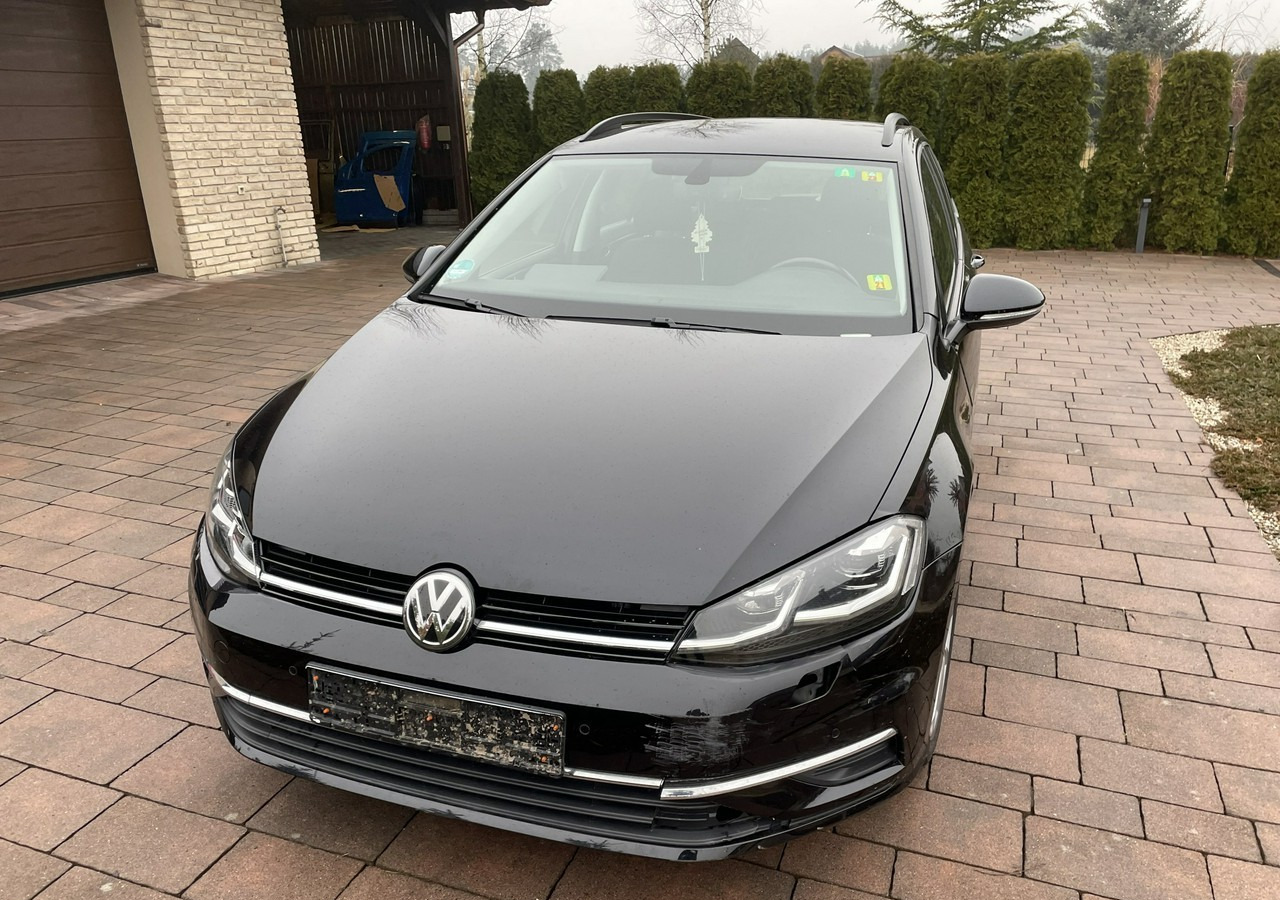 Volkswagen Golf VIII Volkswagen Golf VII 1.0 -115KM TSI 39482km Comfortline Model 2021 - PKW: das Bild 4 Volkswagen Golf VIII Volkswagen Golf VII 1.0 -115KM TSI 39482km Comfortline Model 2021 - PKW: das Bild 4