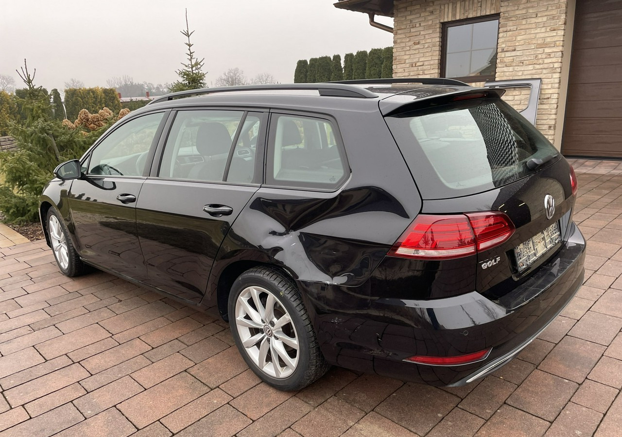 Volkswagen Golf VIII Volkswagen Golf VII 1.0 -115KM TSI 39482km Comfortline Model 2021 - PKW: das Bild 5 Volkswagen Golf VIII Volkswagen Golf VII 1.0 -115KM TSI 39482km Comfortline Model 2021 - PKW: das Bild 5