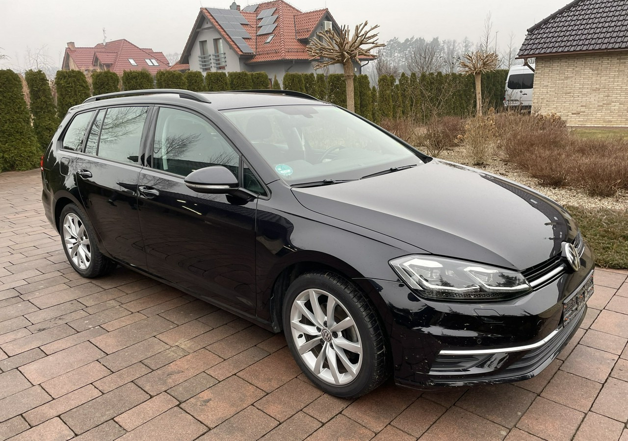 Volkswagen Golf VIII Volkswagen Golf VII 1.0 -115KM TSI 39482km Comfortline Model 2021 - PKW: das Bild 1 Volkswagen Golf VIII Volkswagen Golf VII 1.0 -115KM TSI 39482km Comfortline Model 2021 - PKW: das Bild 1