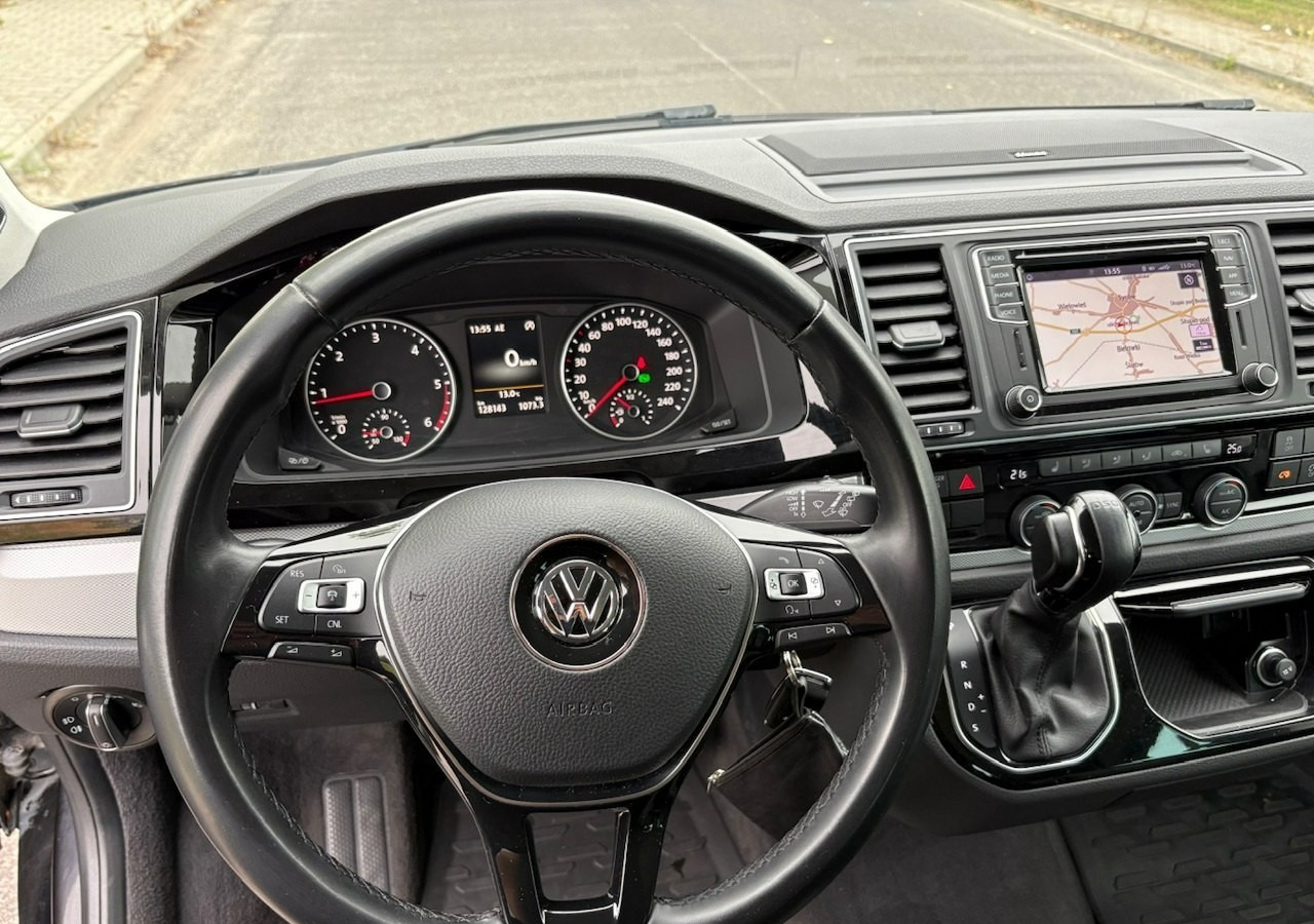 PKW Volkswagen Multivan 2.0TDI 204KM 4-MOTION Highline Skóry Dynaudio HAK Webasto El.drzwi: das Bild 20