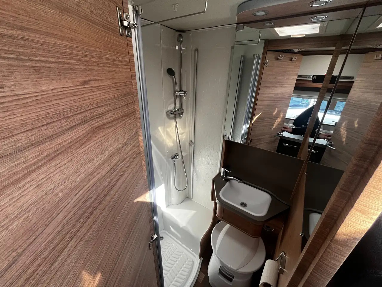 Teilintegriertes Wohnmobil, Zustand - NEU Weinsberg CaraCompact 600 MEG EDITION [PEPPER] Ab Nov. '24: das Bild 16