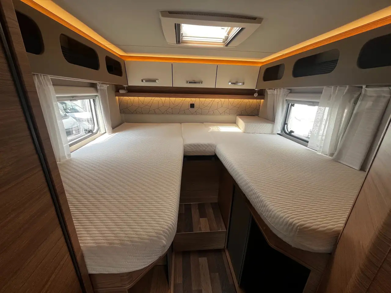 Teilintegriertes Wohnmobil, Zustand - NEU Weinsberg CaraCompact 600 MEG EDITION [PEPPER] Ab Nov. '24: das Bild 14