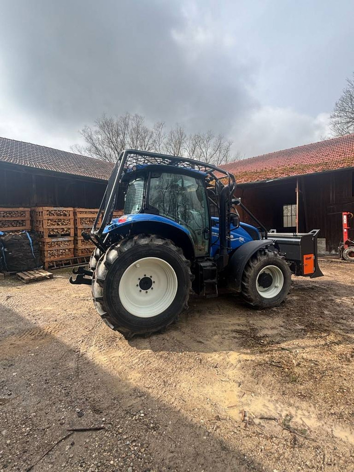 New Holland T5.110 AutoCommand - Forsttraktor: das Bild 4 New Holland T5.110 AutoCommand - Forsttraktor: das Bild 4