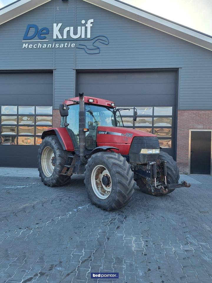 Case MX 135 - Traktor: das Bild 2 Case MX 135 - Traktor: das Bild 2
