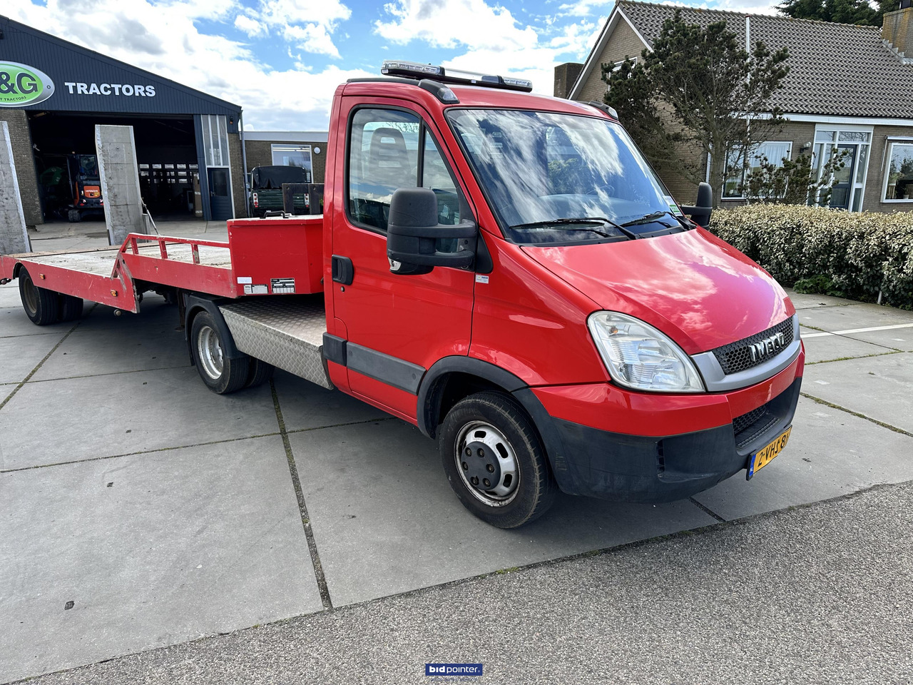 Iveco Daily 40C18 - Minisattelzug: das Bild 3 Iveco Daily 40C18 - Minisattelzug: das Bild 3