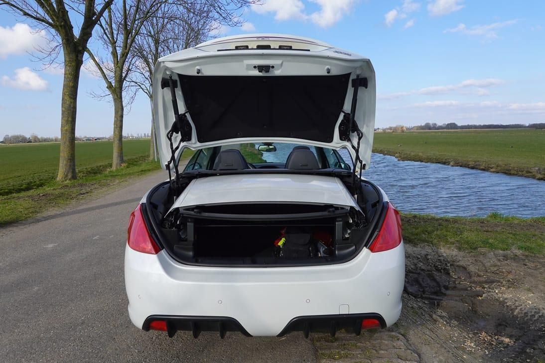 PKW Peugeot 308 CC: das Bild 6
