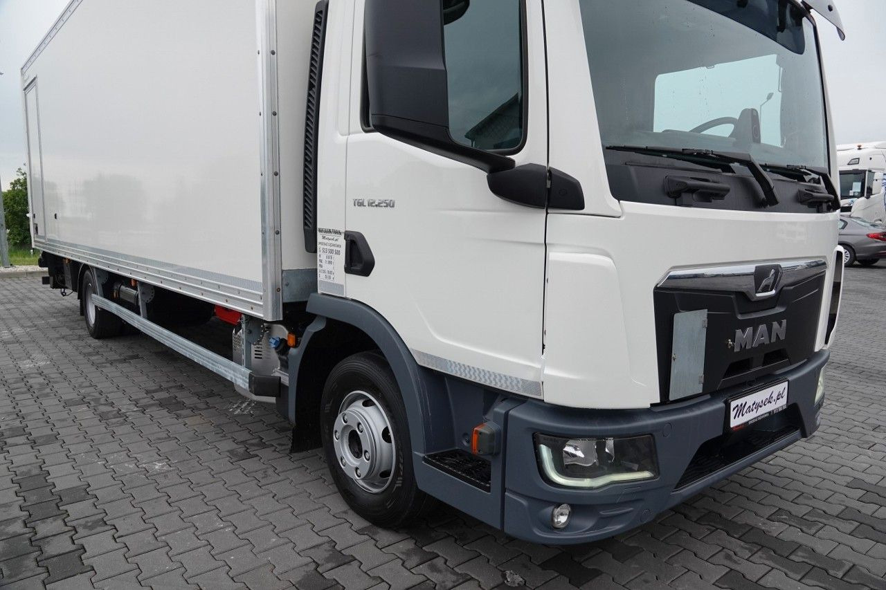 MAN TGL 12.250 / SOLÓWKA / KONTENER 8 M / WINDA / BO - Andere Technik: das Bild 5 MAN TGL 12.250 / SOLÓWKA / KONTENER 8 M / WINDA / BO - Andere Technik: das Bild 5