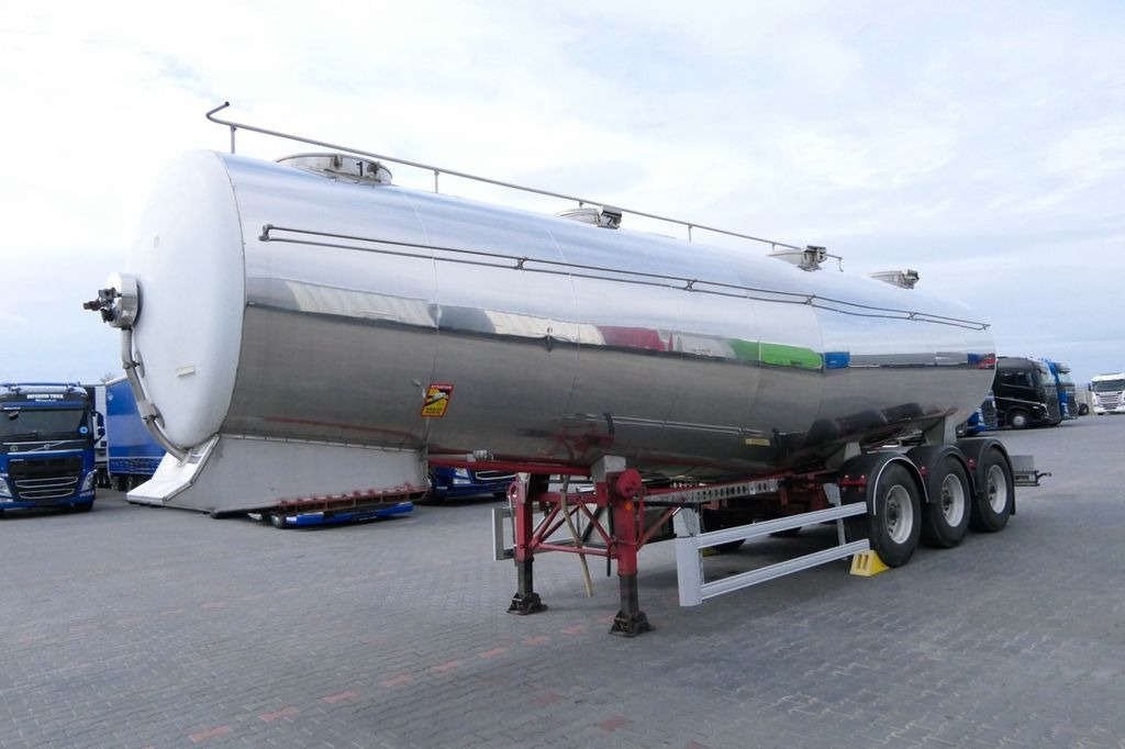 Menci ETA / FOOD LIQUID TANK TRAILER/32000 L/ 4 CHAMBE - Tankauflieger: das Bild 2 Menci ETA / FOOD LIQUID TANK TRAILER/32000 L/ 4 CHAMBE - Tankauflieger: das Bild 2