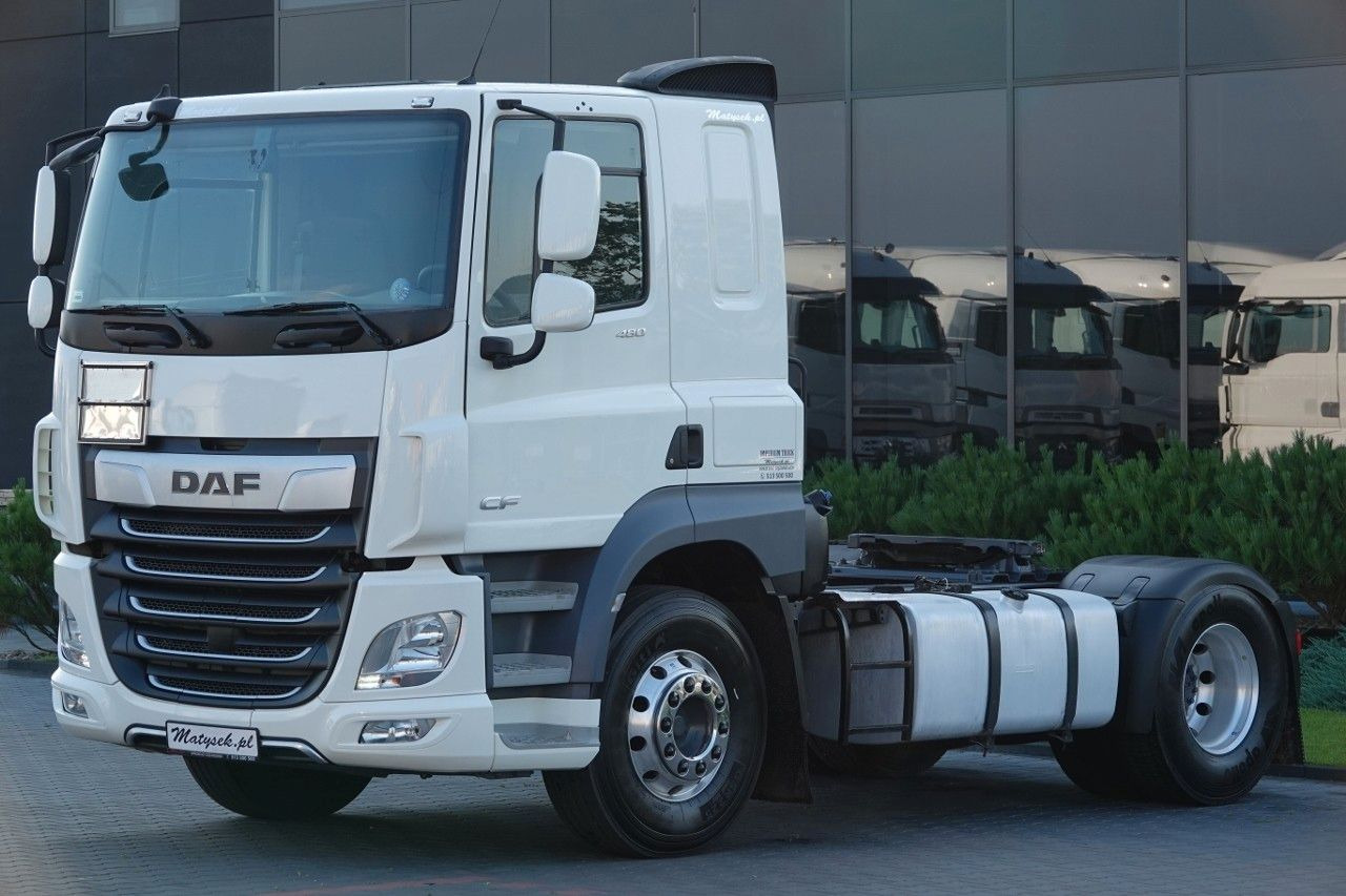 DAF CF 480 / PEŁNY ADR / NISKA KABINA / 2018 ROK / A - Sattelzugmaschine: das Bild 2 DAF CF 480 / PEŁNY ADR / NISKA KABINA / 2018 ROK / A - Sattelzugmaschine: das Bild 2