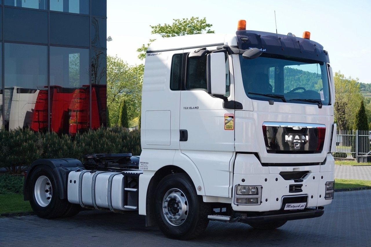 MAN TGX 18.440 / RETARDER / EURO 5 / EEV / NISKA KA MAN TGX 18.440 / RETARDER / EURO 5 / EEV / NISKA KA - Sattelzugmaschine: das Bild 2 MAN TGX 18.440 / RETARDER / EURO 5 / EEV / NISKA KA MAN TGX 18.440 / RETARDER / EURO 5 / EEV / NISKA KA - Sattelzugmaschine: das Bild 2
