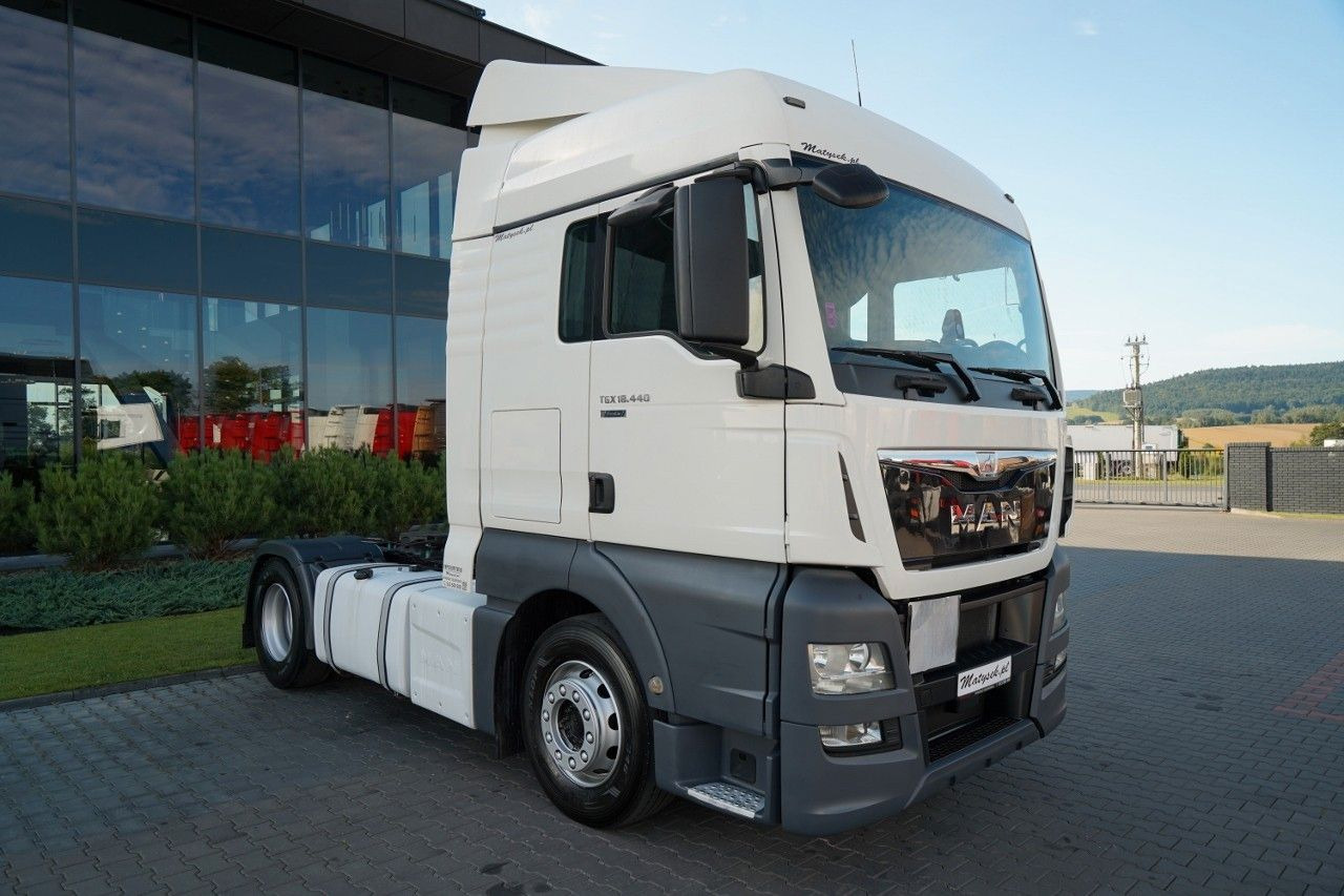 MAN TGX 18. 440 / XLX / STANDARD / 2016 ROK / - Sattelzugmaschine: das Bild 2 MAN TGX 18. 440 / XLX / STANDARD / 2016 ROK / - Sattelzugmaschine: das Bild 2