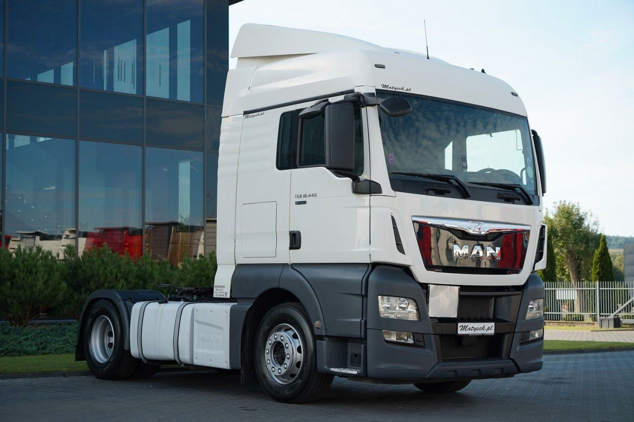 MAN TGX 18. 440 / XLX / STANDARD / 2016 ROK / - Sattelzugmaschine: das Bild 1 MAN TGX 18. 440 / XLX / STANDARD / 2016 ROK / - Sattelzugmaschine: das Bild 1