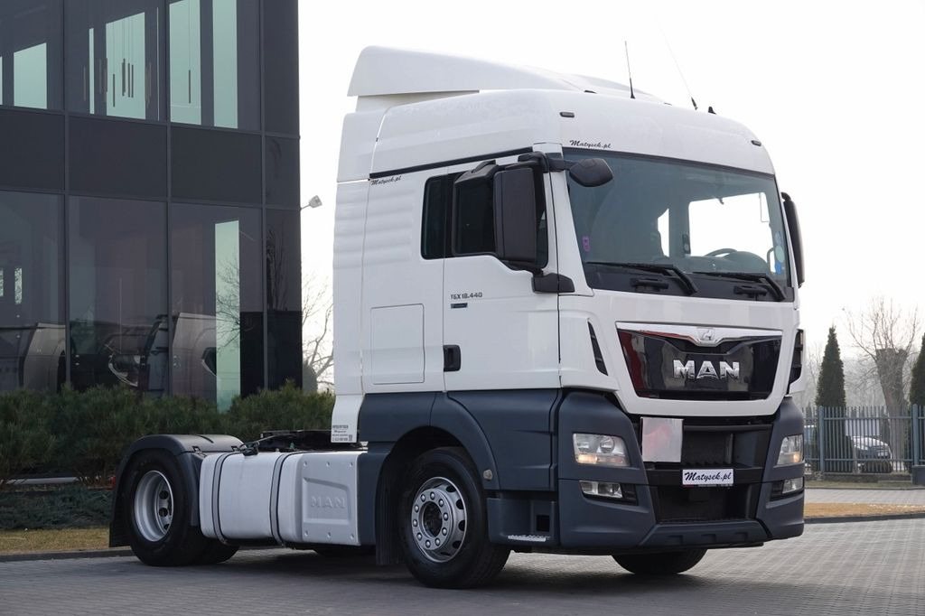 MAN TGX 18. 440 / XLX / STANDARD / 2016 YEAR/ - Sattelzugmaschine: das Bild 1 MAN TGX 18. 440 / XLX / STANDARD / 2016 YEAR/ - Sattelzugmaschine: das Bild 1