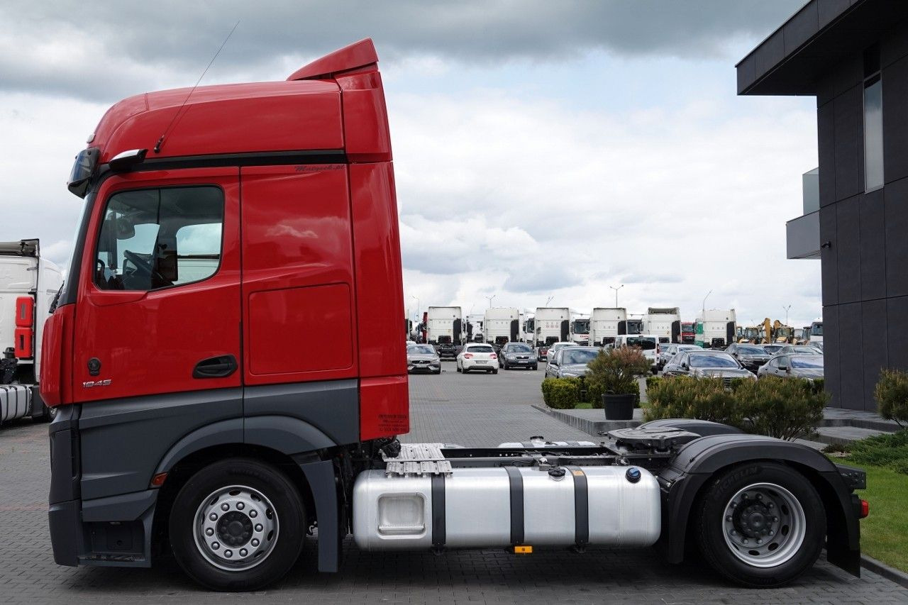 Mercedes-Benz ACTROS 1845 / LOW DECK / MEGA / BIG SPACE / PO K - Sattelzugmaschine: das Bild 3 Mercedes-Benz ACTROS 1845 / LOW DECK / MEGA / BIG SPACE / PO K - Sattelzugmaschine: das Bild 3