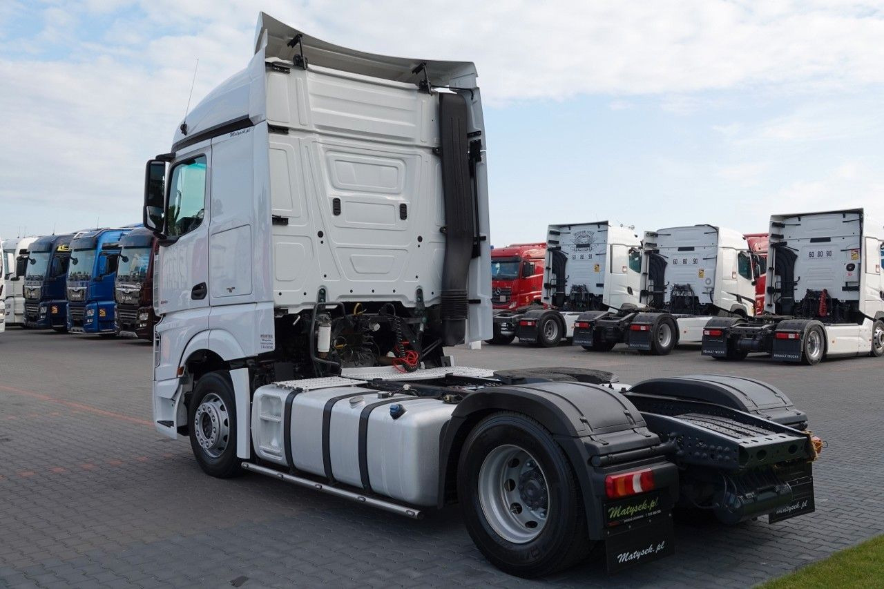 Mercedes-Benz ACTROS 1845 / STREAM SPACE / 2017 ROK - Sattelzugmaschine: das Bild 4 Mercedes-Benz ACTROS 1845 / STREAM SPACE / 2017 ROK - Sattelzugmaschine: das Bild 4