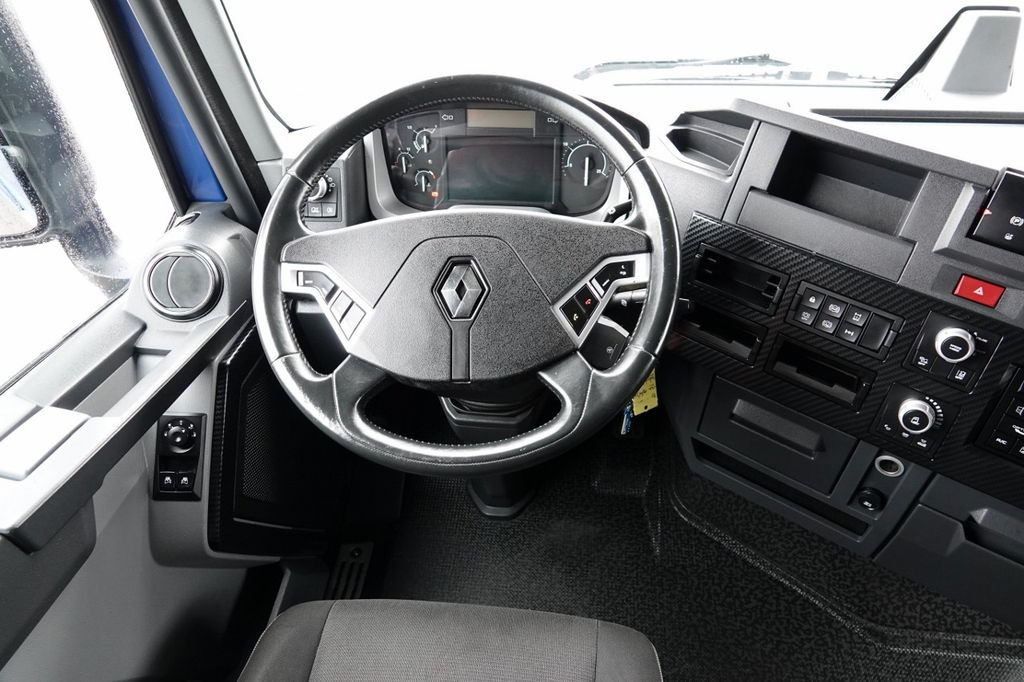 Innenraum Bild 1: Leasing für Renault T 520 / RETARDER / I-PARK COOL / HIGH CAB / 11. Renault T 520 / RETARDER / I-PARK COOL / HIGH CAB / 11. Renault T 520 / RETARDER / I-PARK COOL / HIGH CAB / 11. Renault T 520 / RETARDER / I-PARK COOL / HIGH CAB / 11. Innenraum Bild 1: Leasing für Renault T 520 / RETARDER / I-PARK COOL / HIGH CAB / 11. Renault T 520 / RETARDER / I-PARK COOL / HIGH CAB / 11. Renault T 520 / RETARDER / I-PARK COOL / HIGH CAB / 11. Renault T 520 / RETARDER / I-PARK COOL / HIGH CAB / 11.