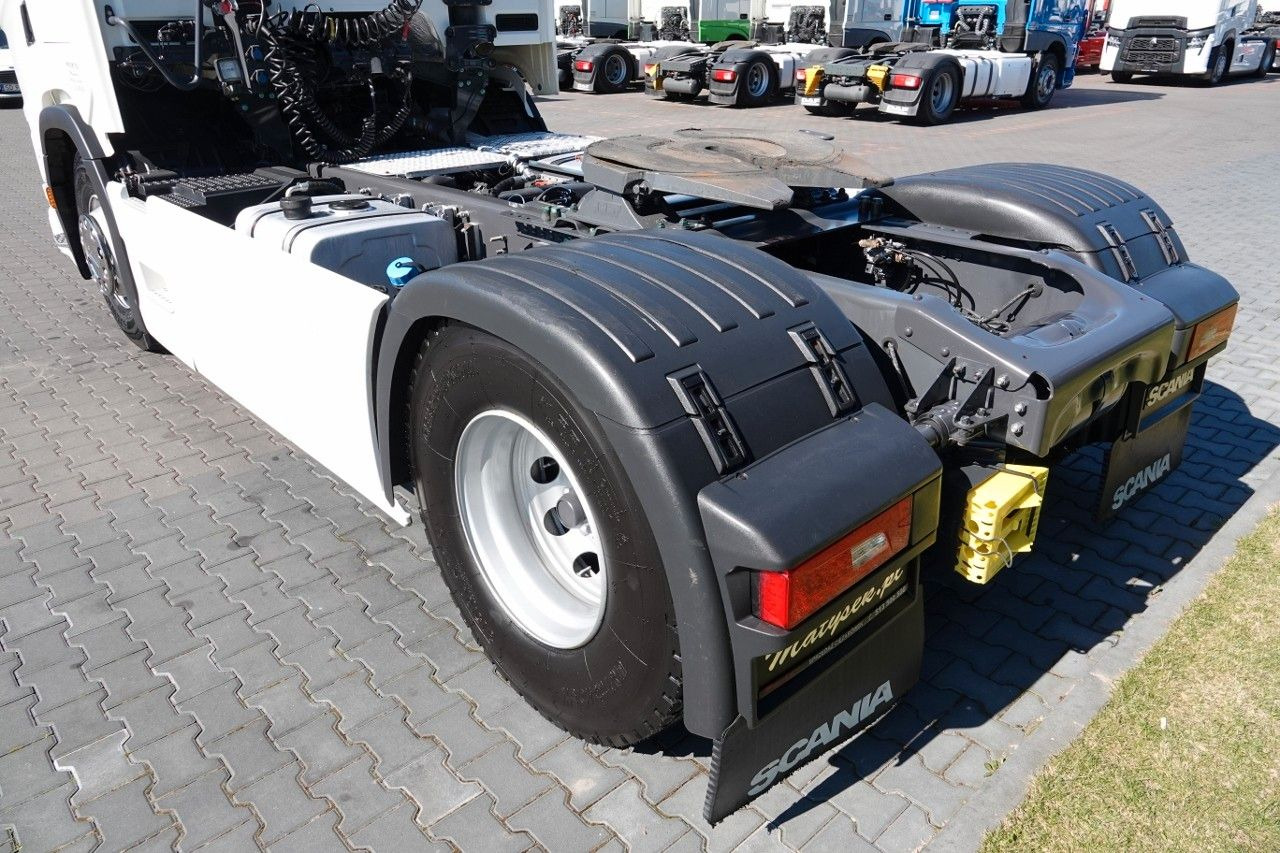 Sattelzugmaschine Scania R 450 / RETARDER / NISKA KABINA / HYDRAULIKA /: das Bild 9 Sattelzugmaschine Scania R 450 / RETARDER / NISKA KABINA / HYDRAULIKA /: das Bild 9