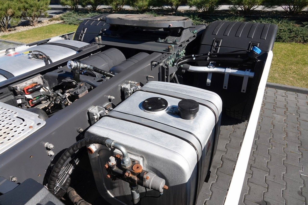 Sattelzugmaschine Scania R 450 / RETARDER / NISKA KABINA / HYDRAULIKA /: das Bild 8 Sattelzugmaschine Scania R 450 / RETARDER / NISKA KABINA / HYDRAULIKA /: das Bild 8