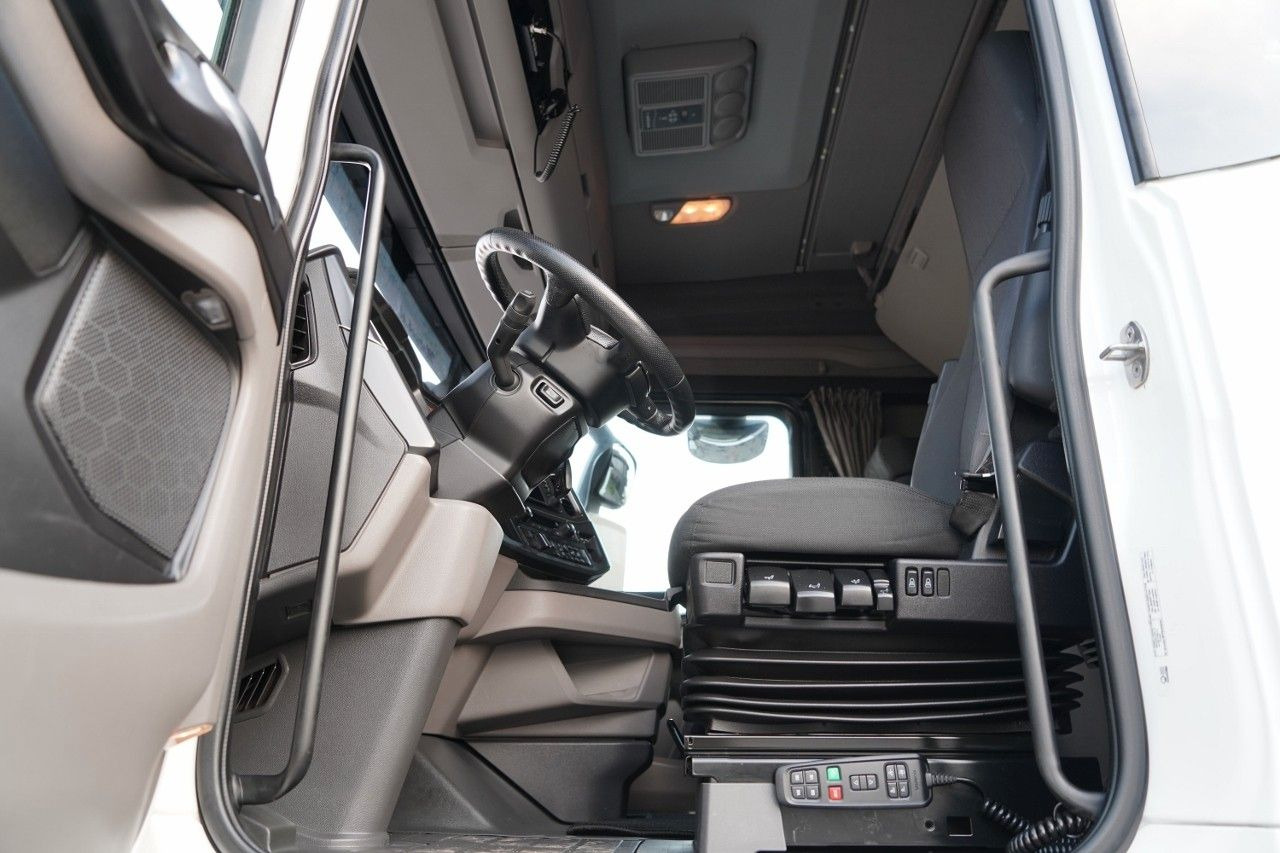 Sattelzugmaschine Scania S 450 / I-PARK COOL / FULL AIRMATIC   / NAVI: das Bild 23