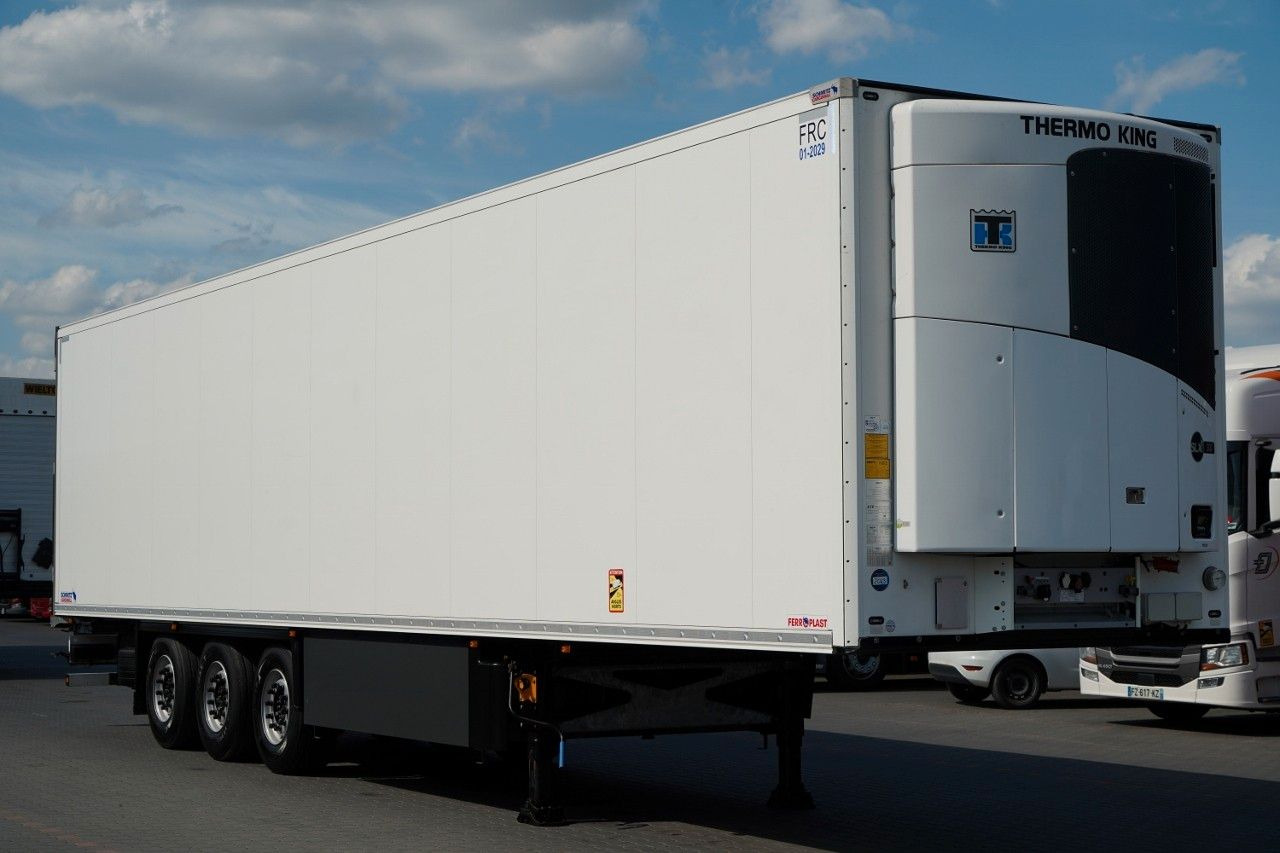 Schmitz Cargobull 023 ROK / CHŁODNIA / THERMO KING SLX 300 / DOPPE - Kühlkoffer Auflieger: das Bild 1 Schmitz Cargobull 023 ROK / CHŁODNIA / THERMO KING SLX 300 / DOPPE - Kühlkoffer Auflieger: das Bild 1