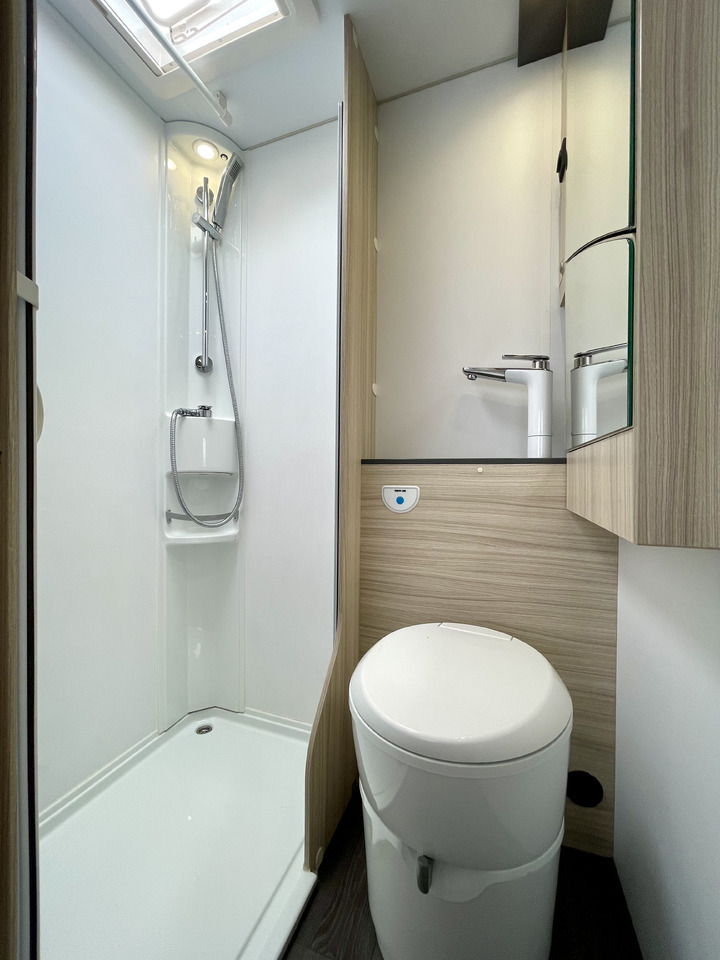 Alkoven Wohnmobil SUN LIVING A 70DK: das Bild 12 Alkoven Wohnmobil SUN LIVING A 70DK: das Bild 12