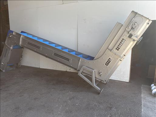 NNP Flighted elevator conveyor - Fördertechnik: das Bild 2 NNP Flighted elevator conveyor - Fördertechnik: das Bild 2