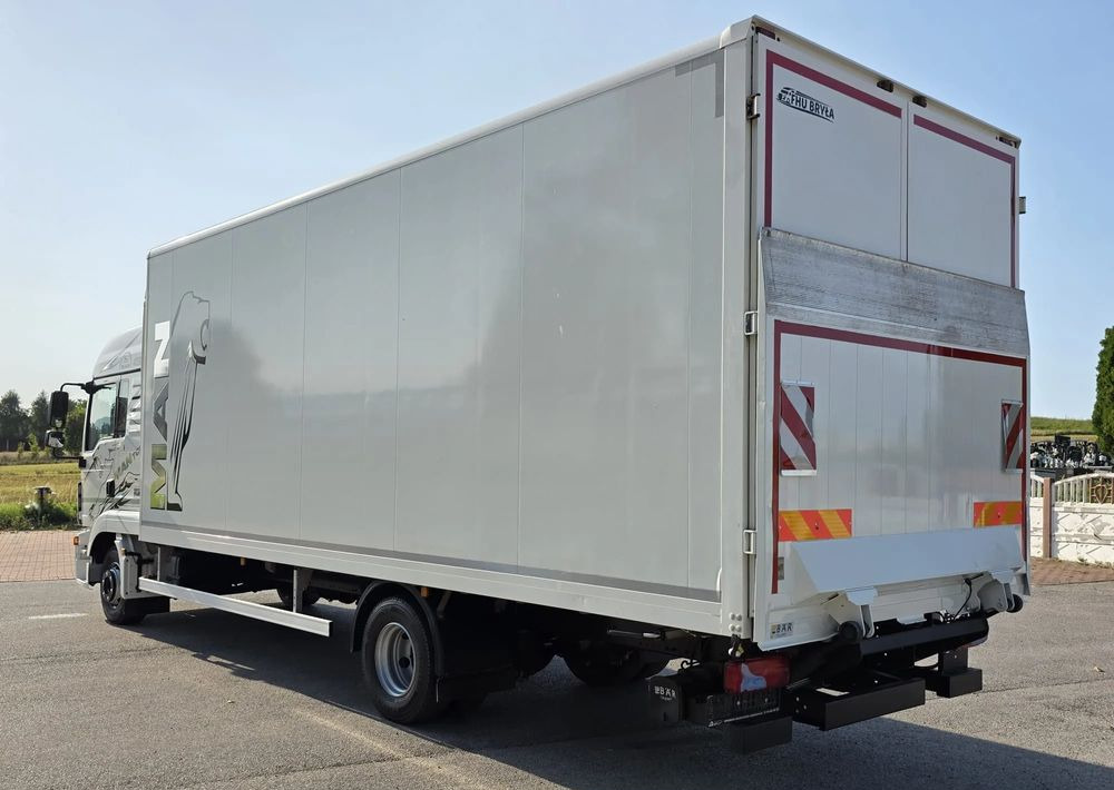 MAN TGL 12.250 / KONTENER / IZOTERMA / WINDA / 2019R / EURO 6 / PEŁEN SERWIS / 6 TON ŁADOWNOŚĆ / SPROWADZONY / ZADBANY / JAK NOWY / KSIĄŻKA SERWISOWA / E6 / 17 PALET - Koffer LKW: das Bild 5 MAN TGL 12.250 / KONTENER / IZOTERMA / WINDA / 2019R / EURO 6 / PEŁEN SERWIS / 6 TON ŁADOWNOŚĆ / SPROWADZONY / ZADBANY / JAK NOWY / KSIĄŻKA SERWISOWA / E6 / 17 PALET - Koffer LKW: das Bild 5