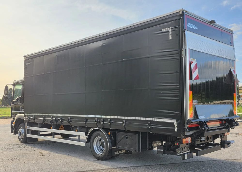 MAN TGM 12.290 / 15.290 / E6/ FIRANKA /BOCZNE DRZWI / BURTO-FIRANKA / 18PALET / WINDA / NISKI PRZEBIEG / 2018/ CAŁY NA PODUSZKACH / SERWISOWANY - Plane LKW: das Bild 4 MAN TGM 12.290 / 15.290 / E6/ FIRANKA /BOCZNE DRZWI / BURTO-FIRANKA / 18PALET / WINDA / NISKI PRZEBIEG / 2018/ CAŁY NA PODUSZKACH / SERWISOWANY - Plane LKW: das Bild 4