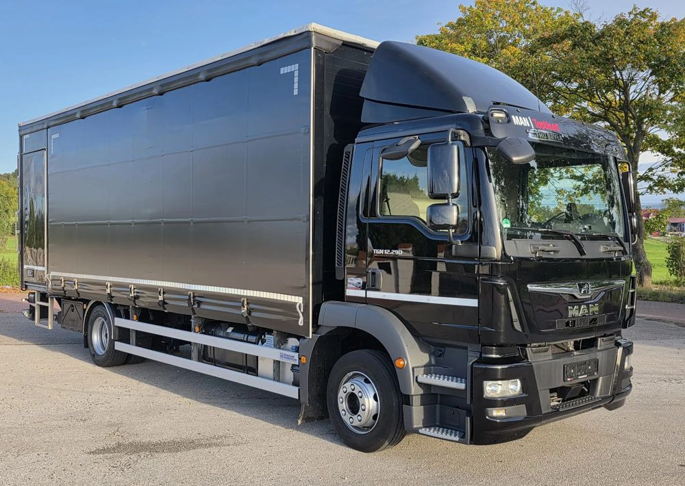 MAN TGM 12.290 / 15.290 / E6/ FIRANKA /BOCZNE DRZWI / BURTO-FIRANKA / 18PALET / WINDA / NISKI PRZEBIEG / 2018/ CAŁY NA PODUSZKACH / SERWISOWANY - Plane LKW: das Bild 2 MAN TGM 12.290 / 15.290 / E6/ FIRANKA /BOCZNE DRZWI / BURTO-FIRANKA / 18PALET / WINDA / NISKI PRZEBIEG / 2018/ CAŁY NA PODUSZKACH / SERWISOWANY - Plane LKW: das Bild 2